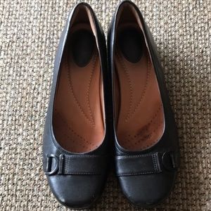 Black Clark flats